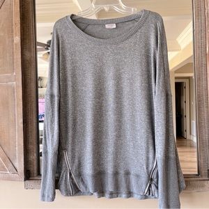 Comfy Long Sleeve Gray Top Crewneck Long Shirt Womens Medium